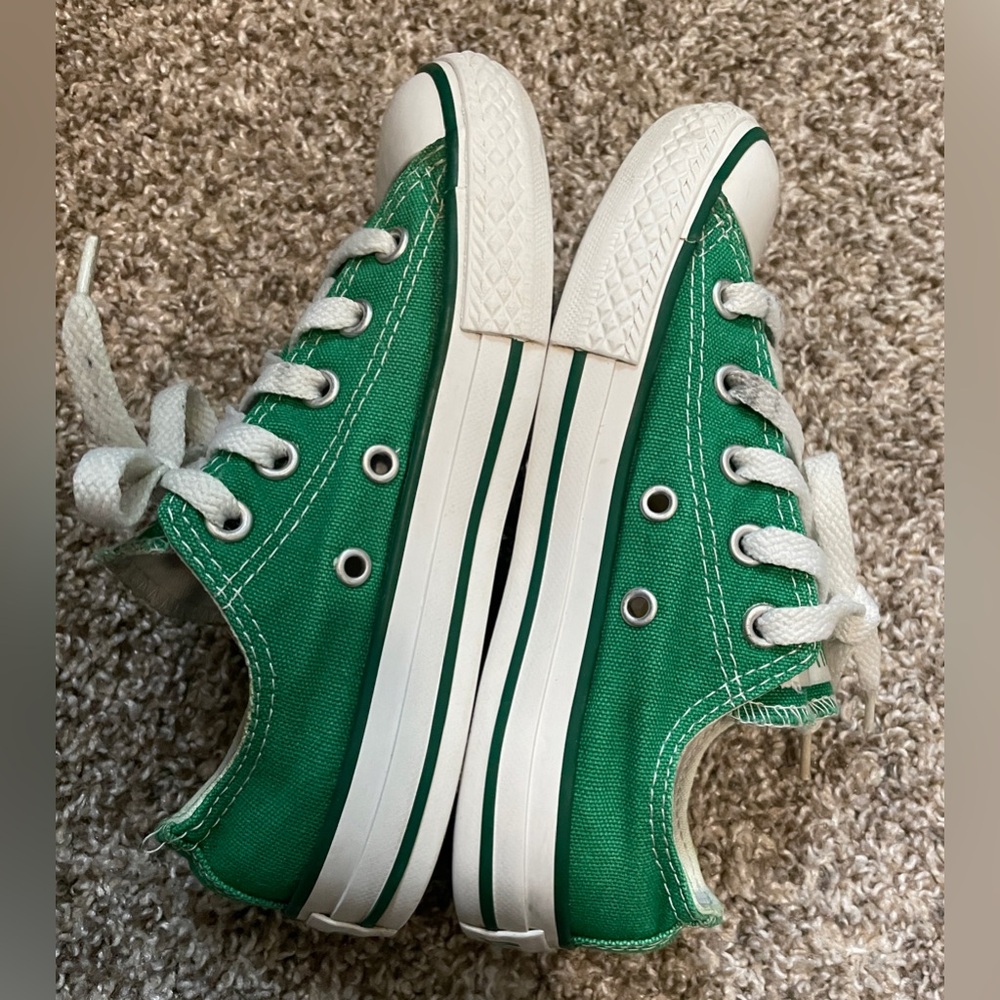 Converse | Kids Green Low Top Sneakers | Unisex - Picture 2 of 7